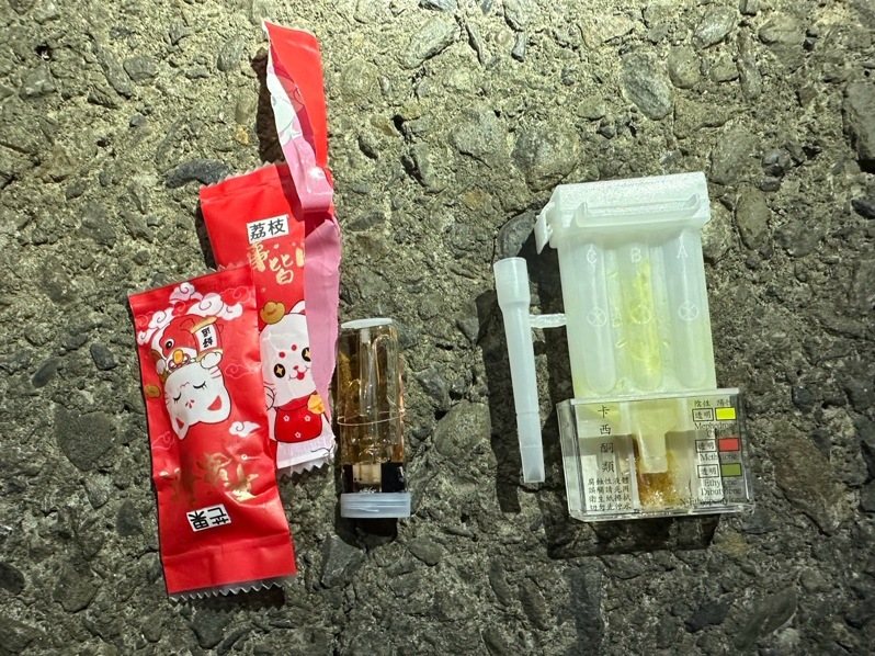 吳男透過網路社群販賣毒品菸彈，遭警循線逮捕送辦。記者曾伯愷／翻攝