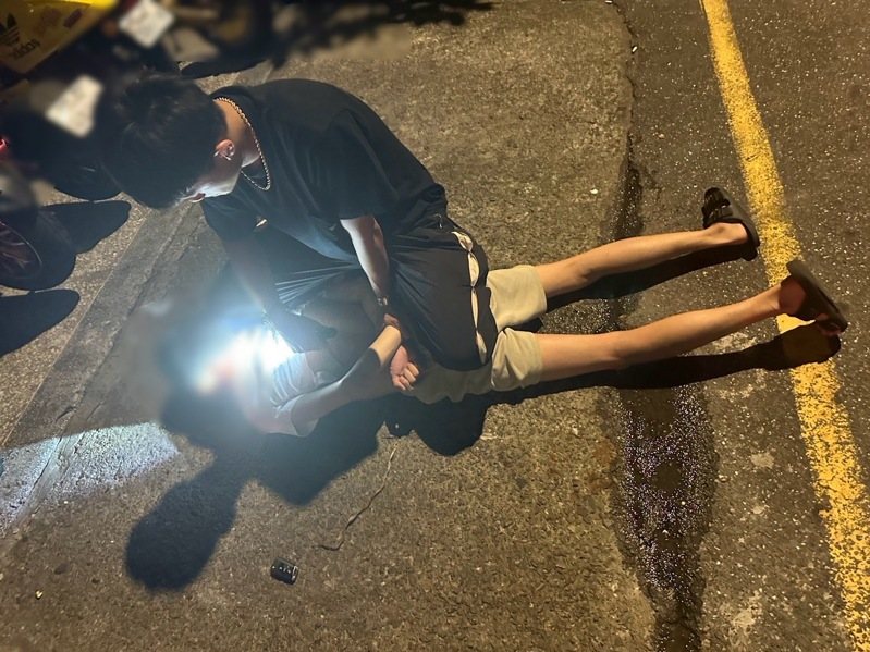 吳男透過網路社群販賣毒品菸彈，遭警循線逮捕送辦。記者曾伯愷／翻攝