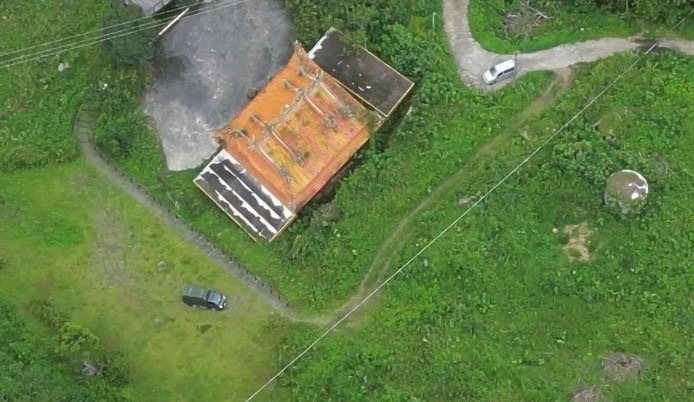 嘉義縣梅山鄉振興宮廟宇白鐵欄杆差點遭竊,村民出動空拍機對竊賊守株待兔。圖/警方提供 嘉義縣梅山鄉振興宮廟宇白鐵欄杆差點遭竊,村民出動空拍機對竊賊守株待兔。圖/警方提供