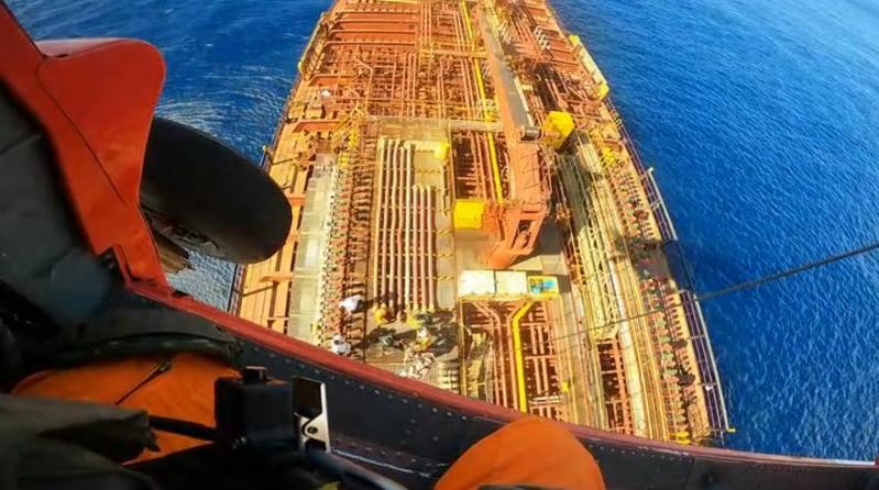 巴拿馬籍油輪「Marina Aman」傳出3人受傷，其中1死另一人重傷急救，還有船長落海失聯中。記者張議晨／翻攝