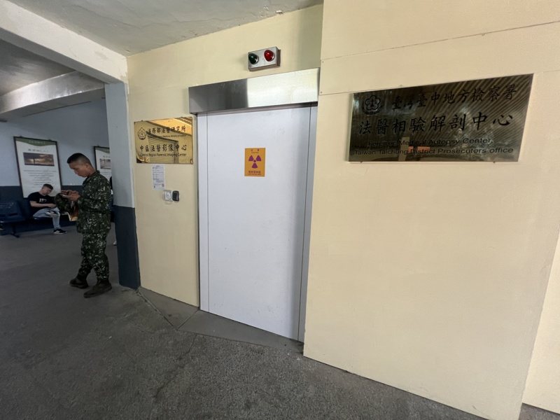 台中市9月大男嬰疑遭廖姓生父施虐致死,檢方今天在台中殯儀館相驗,釐清死因。圖/本報資料照 台中市9月大男嬰疑遭廖姓生父施虐致死,檢方今天在台中殯儀館相驗,釐清死因。圖/本報資料照