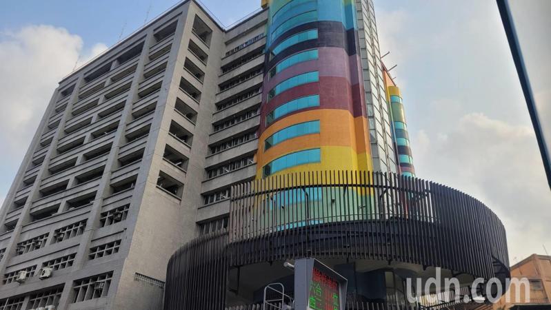 基隆地檢署今天偵結信二路停車場案大日涉嫌行賄市府官員案，共起訴官商11人。記者游明煌／攝影