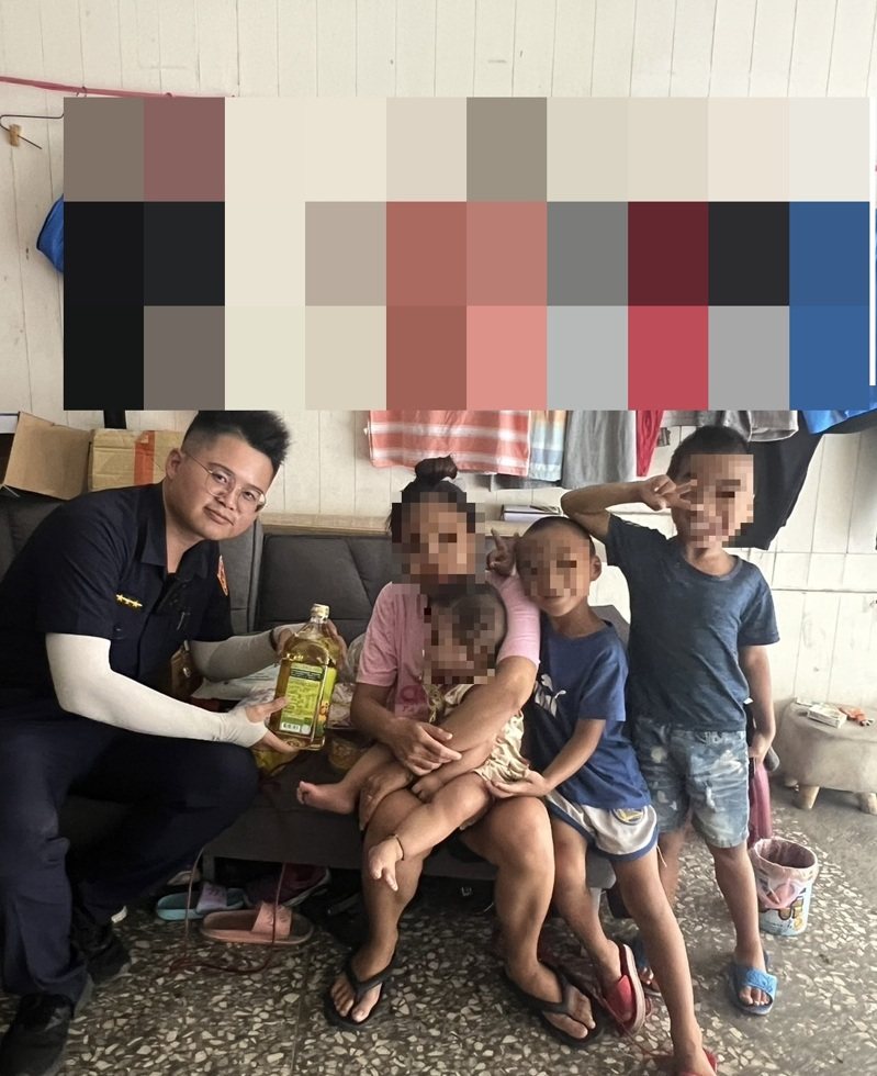 台中市清水警分局高美所警員鄭惇升轉介轄區一家廟宇普度品，送給弱勢戶。圖／警方提供
