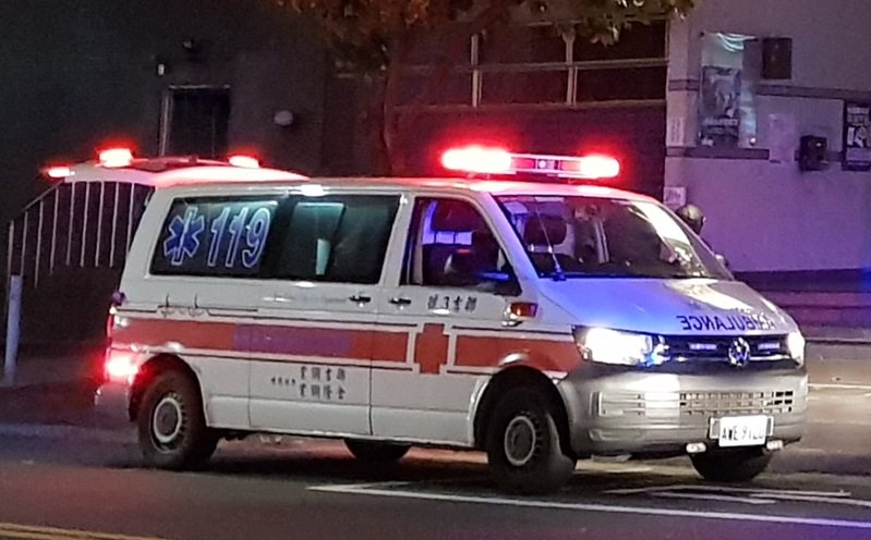 新北市一名大三女學生,今天下午從校園內墜落送醫搶救,警調查墜樓原因。示意圖(與本案無關)/記者曾伯愷攝影 新北市一名大三女學生,今天下午從校園內墜落送醫搶救,警調查墜樓原因。示意圖(與本案無關)/記者曾伯愷攝影