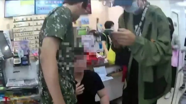 馬來西亞籍男子來台當車手被警逮捕，依法送辦。記者曾伯愷／翻攝