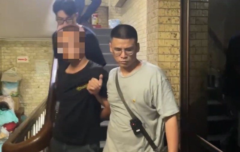 方姓女子陳屍旅館疑遭他殺，高雄地方法院今天裁定羈押疑涉案的顏姓男子（左）。記者石秀華／翻攝