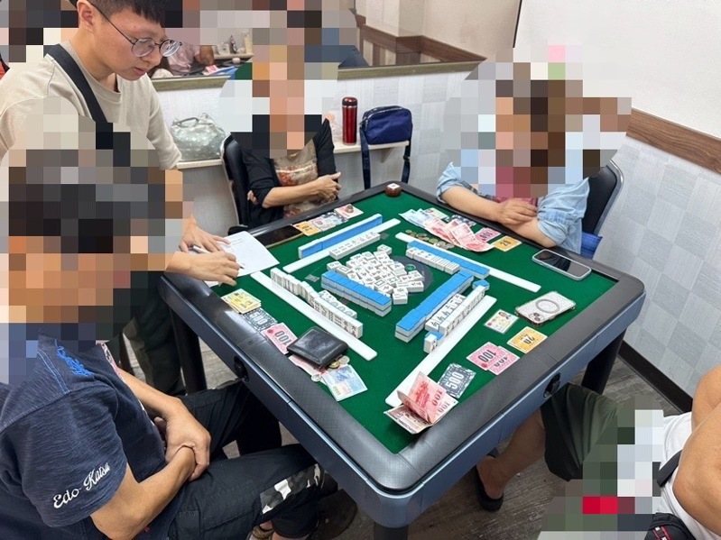 新北市蘆洲區中原路一家麻將棋牌社，涉嫌以合法掩護非法供人聚賭，警方查獲送辦。記者曾伯愷／翻攝
