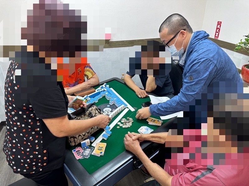 新北市蘆洲區中原路一家麻將棋牌社，涉嫌以合法掩護非法供人聚賭，警方查獲送辦。記者曾伯愷／翻攝