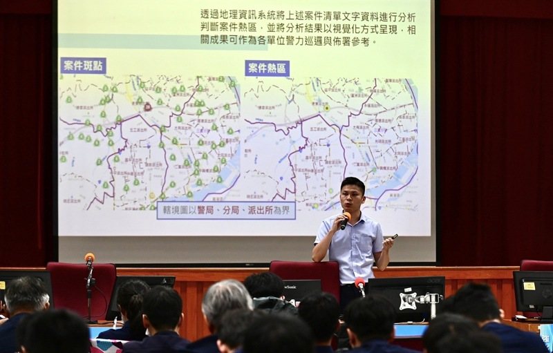新北市警局以「轄區治理」概念為主軸,將110報案、全市交通熱點及治安斑點圖全面E化,讓轄區治理再進化。圖/警方提供 新北市警局以「轄區治理」概念為主軸,將110報案、全市交通熱點及治安斑點圖全面E化,讓轄區治理再進化。圖/警方提供