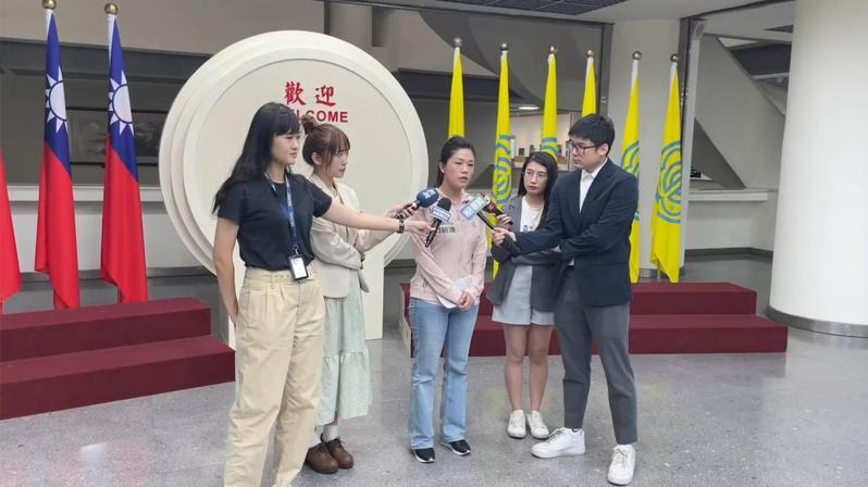 北市私立培諾米達信義幼兒園長兒子毛姓教保員，在園所擔任教保員期間性侵、猥褻6名幼童，一審遭法院判決28年，但受害家長認為法院輕判。議員洪婉臻說也痛批蔣市府「重重舉起，輕輕放下」。圖／議員洪婉臻辦公室提供