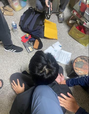 台中市東勢警分局員警查獲詐騙案，逮捕車手。圖／警方提供