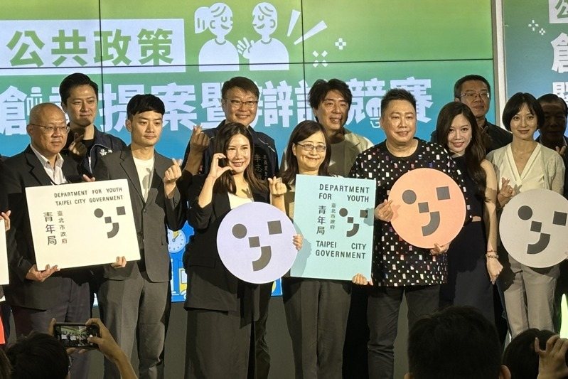 信義區某私幼爆發性侵案引起各界關注，一審判決昨出爐毛男遭判28年，副市長林奕華（中）受訪表示，持續追蹤檢討進度，但也發現「還有漏洞」，將與警察局與法務部討論相關作為。記者洪子凱／攝影