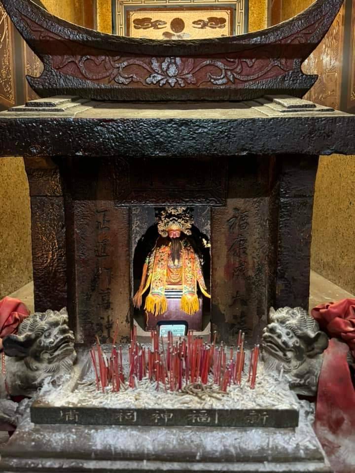 福神祠土地公莫名遭竊後丟棄，全案警方偵破後，繞一大圈才被請回安奉。圖／民眾提供