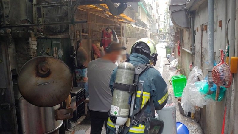 北市大安區發生氣爆意外。記者翁至成/翻攝 北市大安區發生氣爆意外。記者翁至成/翻攝