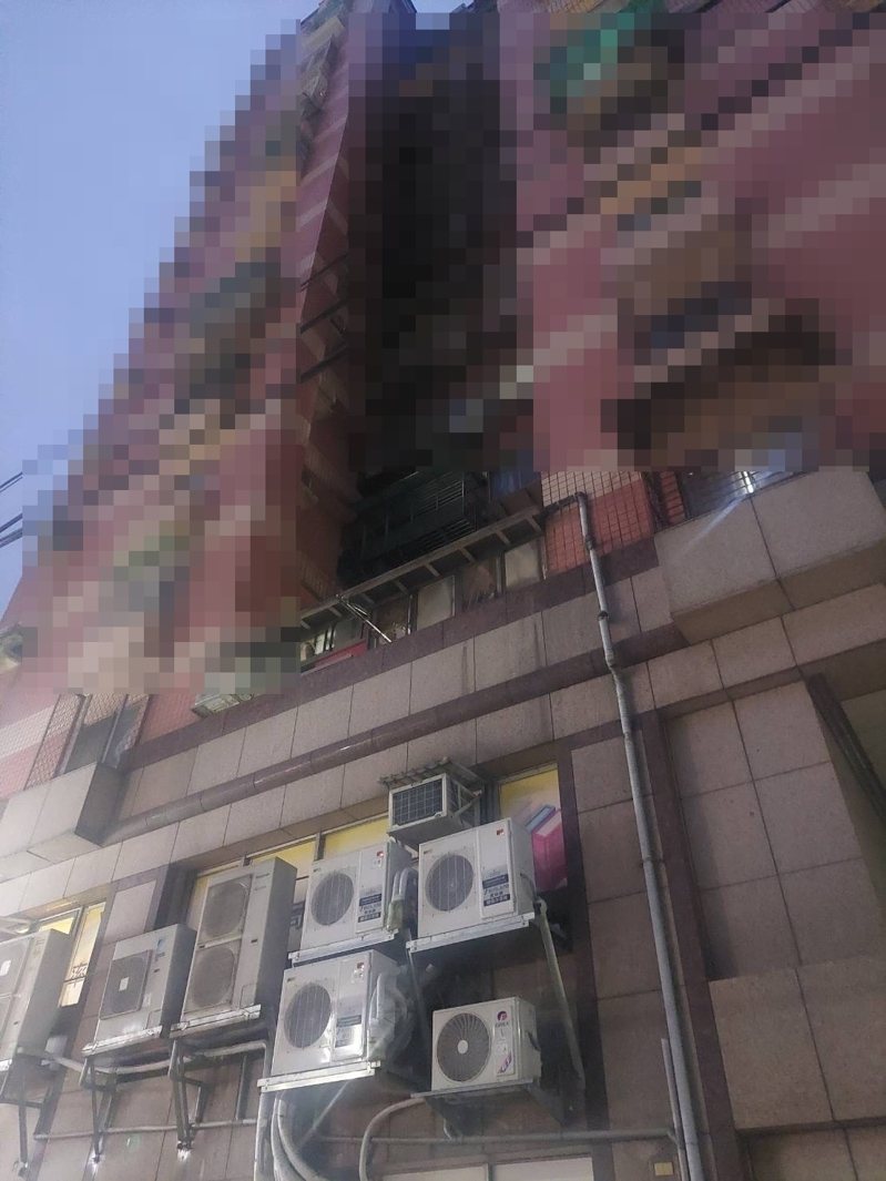 新北市新莊區一名女子，今天晚上從一棟社區18樓墜落，送醫不治。記者曾伯愷／翻攝