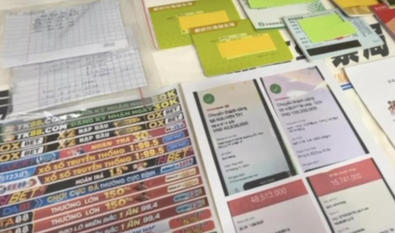 嘉義市阮姓夫妻與不法集團合作，在台灣經營簽賭站、地下匯兌等不法，檢警去年底收網，查扣相關犯罪工具。記者陳宏睿／翻攝