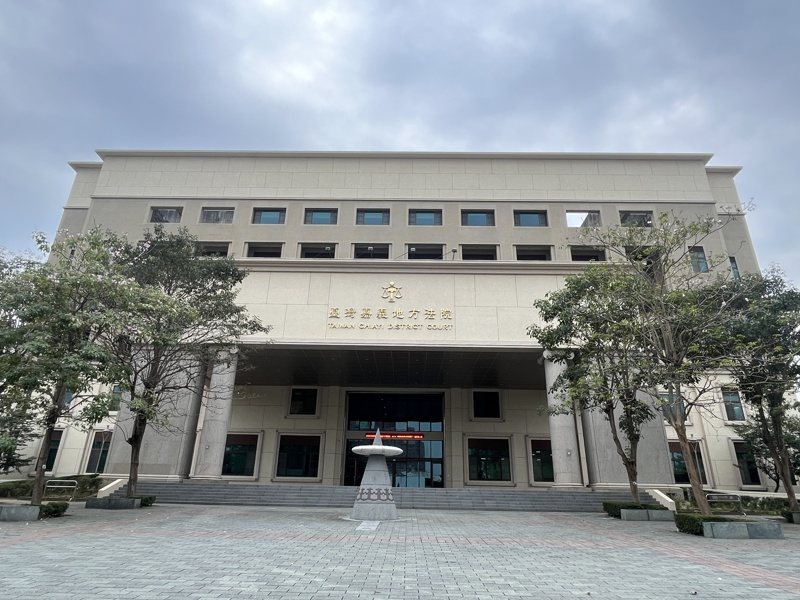 男子不滿遭機車騎士按喇叭,切車停在機車前理論,法院判強制罪。圖/本報資料照片 男子不滿遭機車騎士按喇叭,切車停在機車前理論,法院判強制罪。圖/本報資料照片