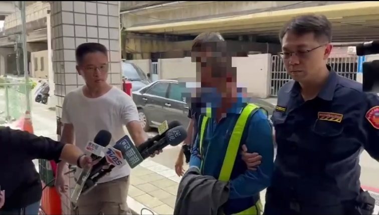 洪姓司機被帶回派出所偵辦，警詢後將依公共危險罪嫌送辦。記者曾伯愷／翻攝