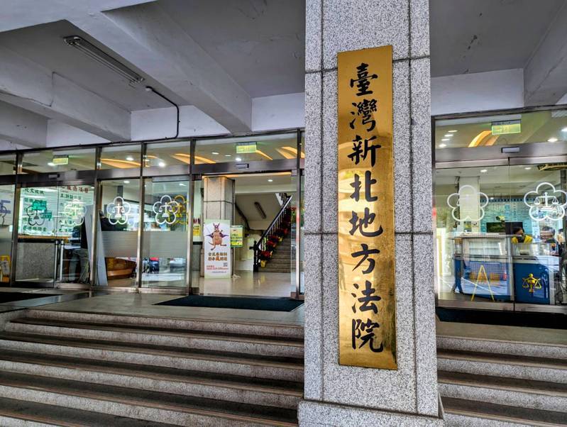 新北市三重區一名楊姓男子,去年在租屋處與素有嫌隙的王姓室友衝突後,持平時自衛用的尖刀,一路連刺王男3刀致命,遭新北地院國民法庭依殺人罪判處8年徒刑。圖/聯合報系資料照片 新北市三重區一名楊姓男子,去年在租屋處與素有嫌隙的王姓室友衝突後,持平時自衛用的尖刀,一路連刺王男3刀致命,遭新北地院國民法庭依殺人罪判處8年徒刑。圖/聯合報系資料照片