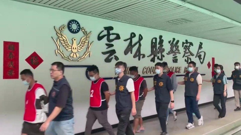 雲林地檢署指揮偵破兩起詐騙案，兩案共逮捕24人，其中有銀行經理竟也涉案被起訴。記者蔡維斌／翻攝