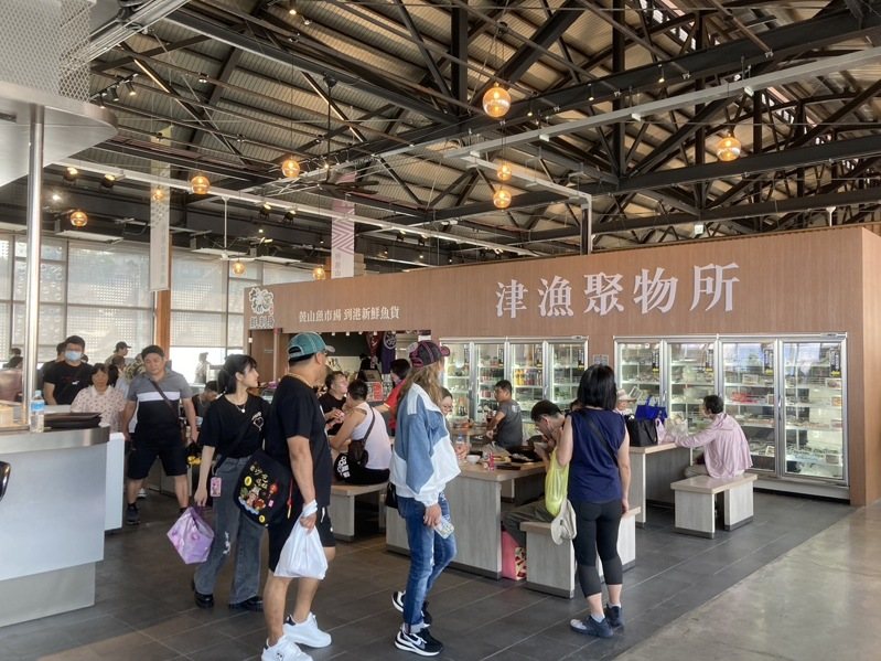 鼓山魚市場命運多舛,今年6月市府與南仁湖解約,經過重新招商後,由漢來國際物業管理顧問股份有限公司承接,希望擦亮「最美魚市場」招牌。記者王勇超/翻攝 鼓山魚市場命運多舛,今年6月市府與南仁湖解約,經過重新招商後,由漢來國際物業管理顧問股份有限公司承接,希望擦亮「最美魚市場」招牌。記者王勇超/翻攝
