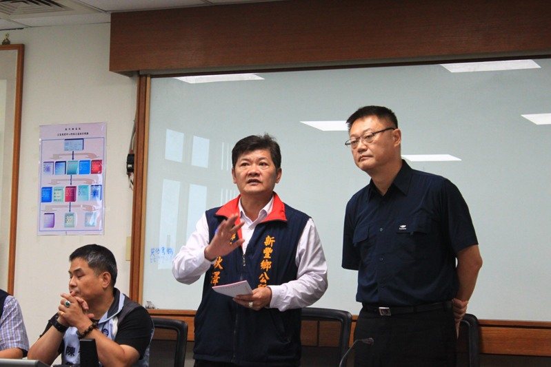 新豐鄉前鄉長許秋澤（中）。圖／聯合報系資料照片