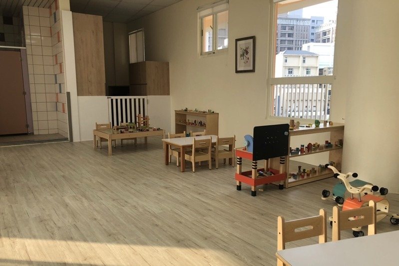 新竹縣教育局表示，嘉豐非營利幼兒園暨托嬰中心，8月1日起由社團法人新竹縣教保人員協會正式接手。記者黃羿馨／攝影