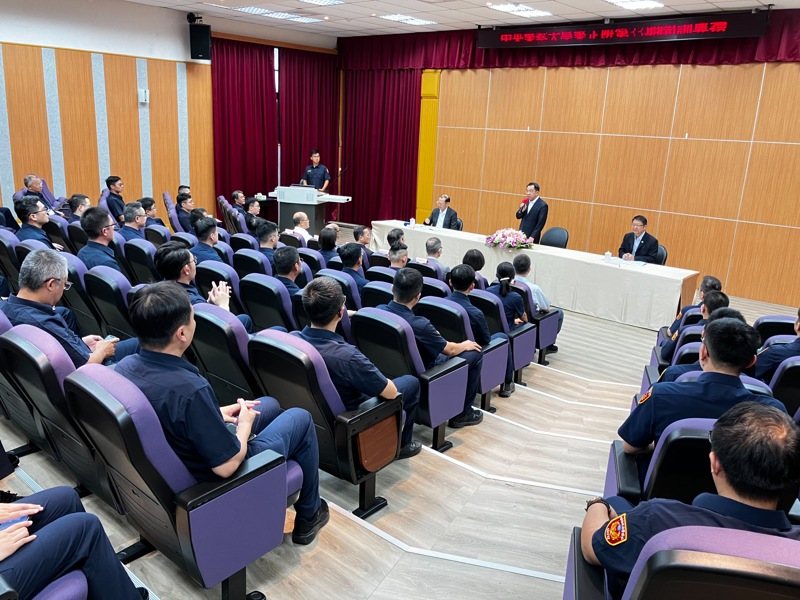 中央警察大學警正班是培育分局長的訓練班，今33期警正班開訓，共52名現任重要中階警察幹部脫穎而出成為學員。圖／警大提供