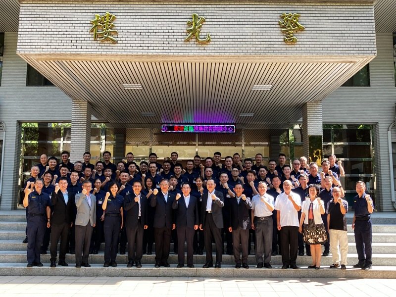 中央警察大學警正班是培育分局長的訓練班，今33期警正班開訓，共52名現任重要中階警察幹部脫穎而出成為學員。圖／警大提供