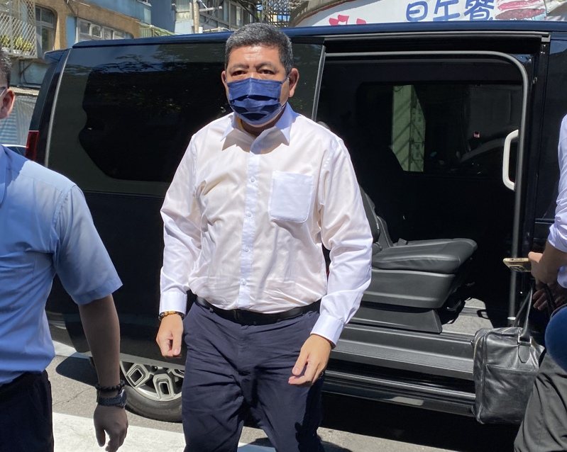 藝人NONO陳宣裕被控性侵、猥褻6名女子，涉7條罪名，今出庭持續全盤否認。記者蕭雅娟／攝影