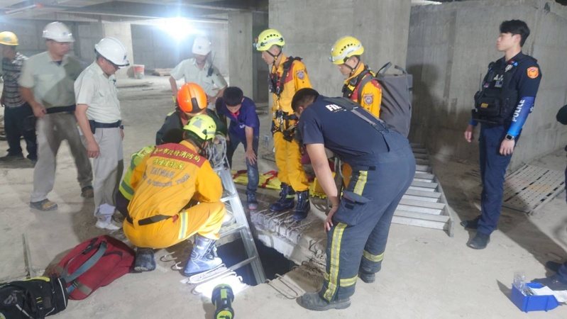 台中市北屯區一處工地今天上午傳出工人墜落5公尺地下室的意外。記者陳宏睿／翻攝