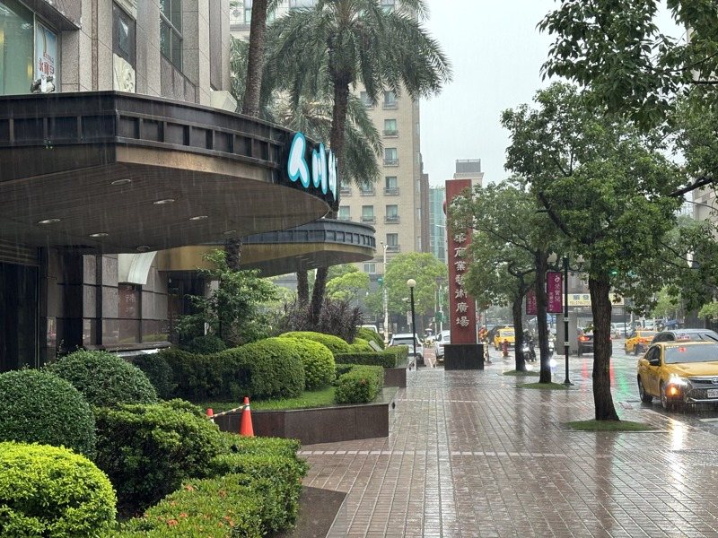 BAC設立在台北市內湖區民權東路一間大樓4樓,一處「台北東區創客基地」(共享辦公室)內,大樓有電梯及門禁管制。記者李隆揆/攝影 BAC設立在台北市內湖區民權東路一間大樓4樓,一處「台北東區創客基地」(共享辦公室)內,大樓有電梯及門禁管制。記者李隆揆/攝影