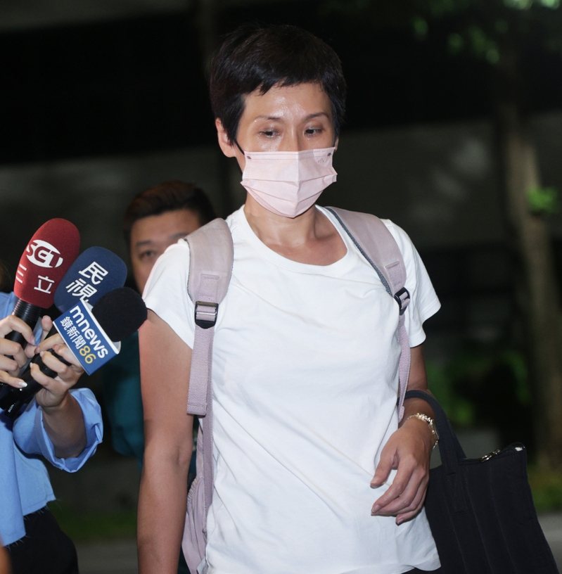 黎巴嫩真主黨呼叫器爆炸釀嚴重死傷，士林地檢署今指揮調查局國安站搜索約談BAC公司在台辦事處承租人吳玉蓁。記者潘俊宏／攝影