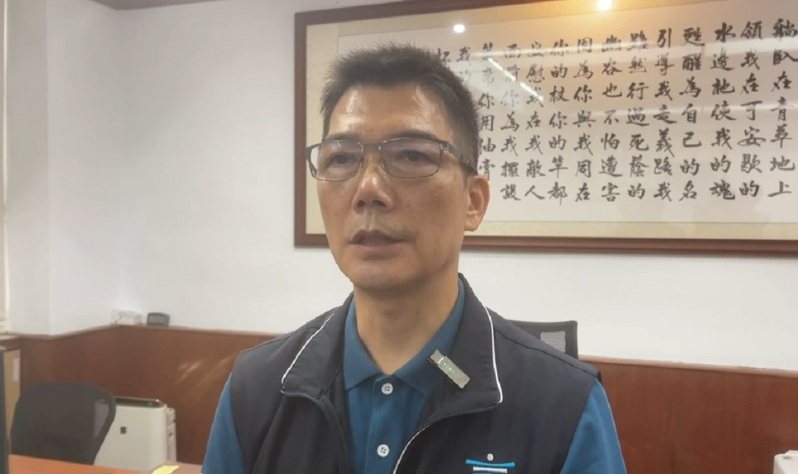台東縣金峰鄉賓茂村疑食物中毒案,衛福部昨天公布食餘及患者檢體中檢出有機磷農藥「托福松」,但有親友質疑採樣送檢檢體不同批。衛生局長孫國平今天澄清表示採集檢體同一批,且持續擴大採檢。記者尤聰光/攝影 台東縣金峰鄉賓茂村疑食物中毒案,衛福部昨天公布食餘及患者檢體中檢出有機磷農藥「托福松」,但有親友質疑採樣送檢檢體不同批。衛生局長孫國平今天澄清表示採集檢體同一批,且持續擴大採檢。記者尤聰光/攝影