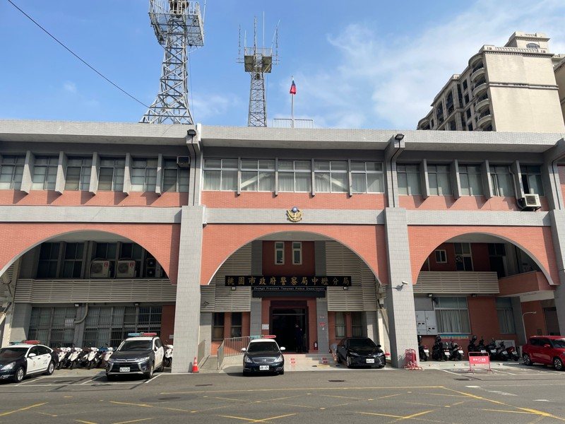 桃園市中壢區藍天撞球館前天接獲民眾報案，於撞球館內帶走22歲阮男、23歲范男及23歲阮男均為失聯移工，分別失聯2年、4年及2年，全案警詢後移送桃園專勤隊辦理收容及遣返。報系資料照