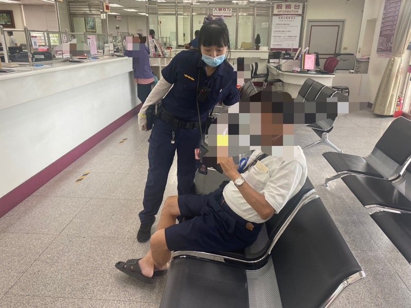 高市70歲蓋姓老翁結交自稱紅酒商的女網友，女方甜喊「親愛的」，讓他暈船，至前鎮區銀行解160萬定存投資紅酒，幸經行員和警方勸阻。記者石秀華／翻攝