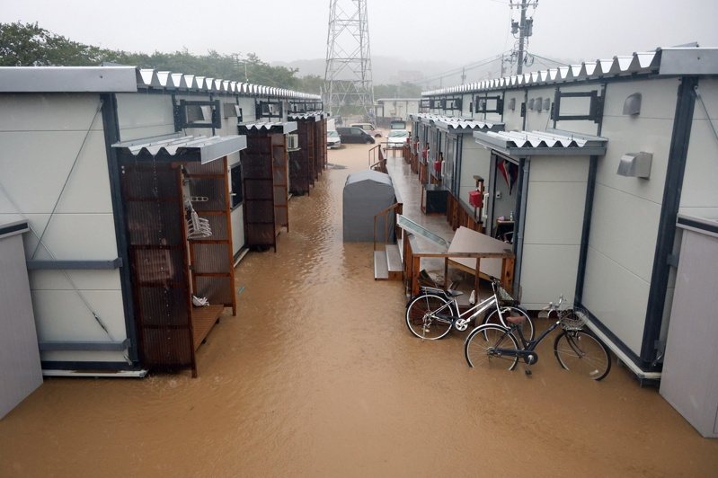 日本石川縣9月21日降下破紀錄大雨後引發土石流、河川氾濫等災害。 歐新社 日本石川縣9月21日降下破紀錄大雨後引發土石流、河川氾濫等災害。 歐新社