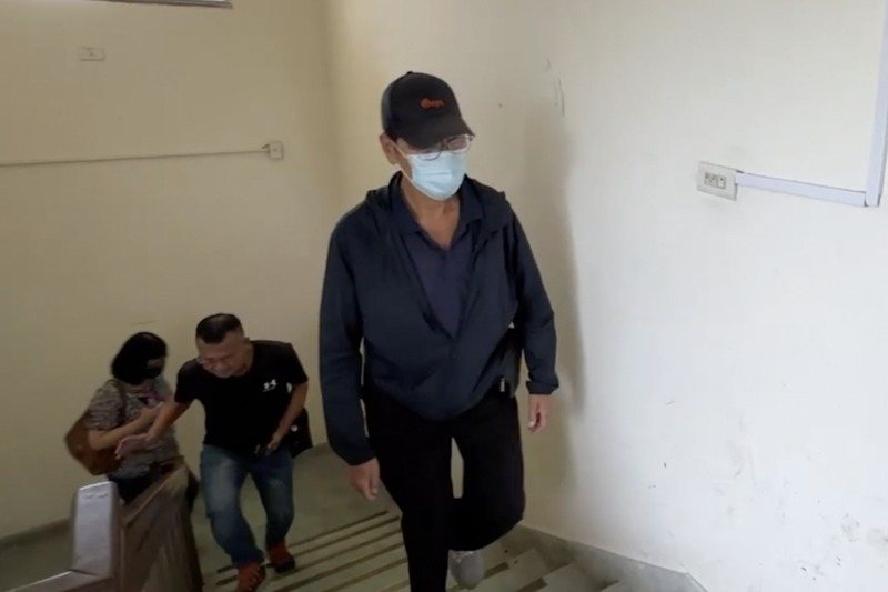 肇事公車駕駛也到殯儀館，向家人道歉。記者陳宏睿／攝影