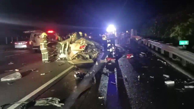 國道一昨晚兩車追撞三死一傷車禍，案情急轉直下，檢警不排除刑案方向調查。記者蔡維斌／翻攝