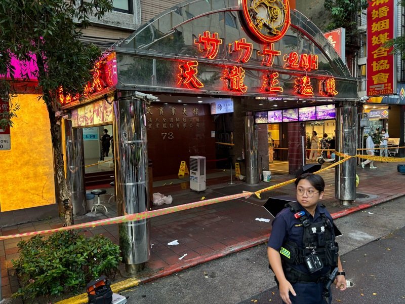 威震集團董事長吳明達7月10日在台北市天龍三溫暖遭槍擊,經送醫無生命危險,槍手彭姓男子迅速自首。圖/聯合報系資料照片 威震集團董事長吳明達7月10日在台北市天龍三溫暖遭槍擊,經送醫無生命危險,槍手彭姓男子迅速自首。圖/聯合報系資料照片
