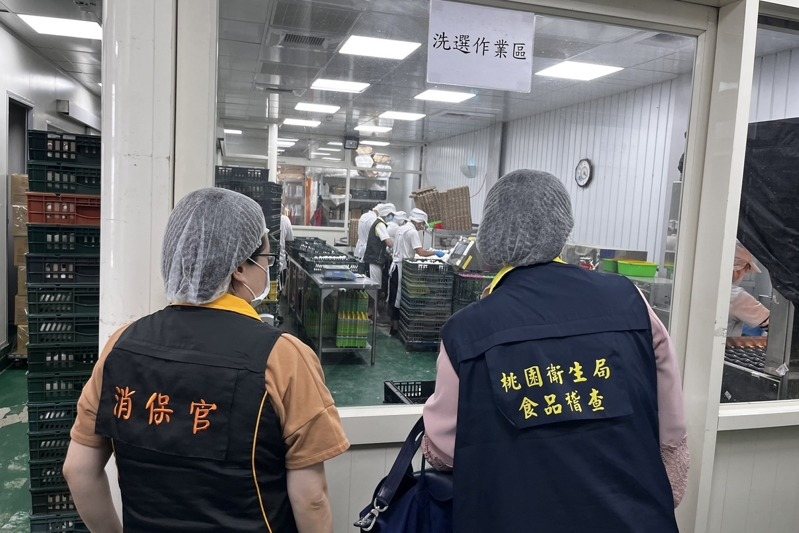 仲毅農產品公司涉嫌將巴西、土耳其、泰國進口蛋製成未殺菌液蛋，產地卻標示台灣，桃檢將上下游的瑞牧食品、仲毅農產品及新英蛋品科技3家公司共10人偵結起訴，並聲請沒收不法所得新台幣4291萬8026元。圖／桃園市衛生局提供