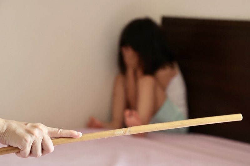 小孩被教訓示意圖，非新聞當事人。圖／聯合報系資料照片