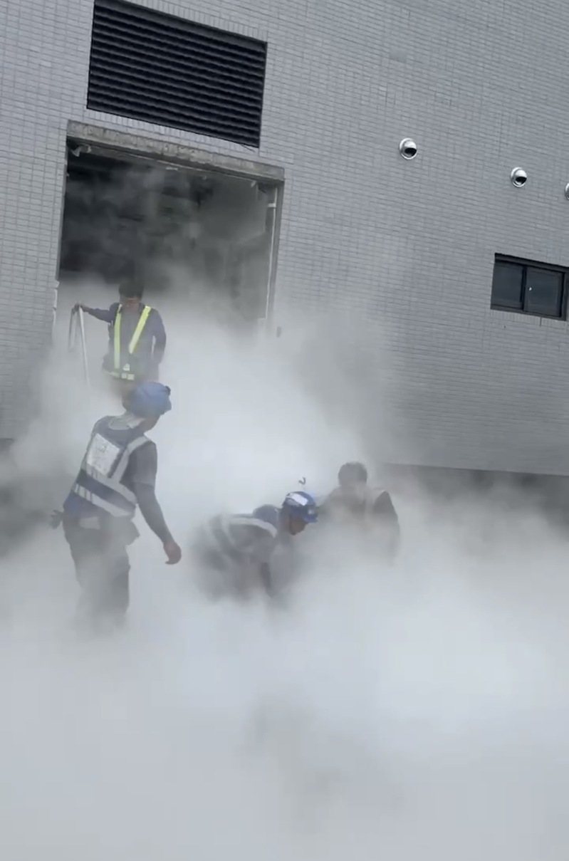 彰化縣彰濱線西區海龍離岸風電陸域降壓站一樓消防工程,因二氧化碳鋼瓶內二氧化碳外洩,共造成3死14傷。圖/擷自爆廢公社 彰化縣彰濱線西區海龍離岸風電陸域降壓站一樓消防工程,因二氧化碳鋼瓶內二氧化碳外洩,共造成3死14傷。圖/擷自爆廢公社