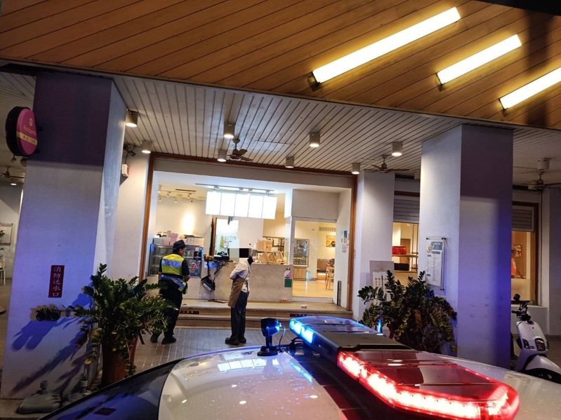 台中市霧峰區昨天深夜發生一起砸店事件。圖／民眾提供