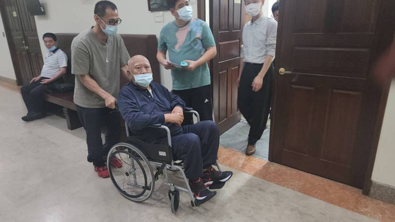 台南縣議會前議長吳健保今天驚傳過世。圖/本報資料照片 台南縣議會前議長吳健保今天驚傳過世。圖/本報資料照片