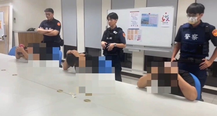 台北市大安區警方逮獲幫派份子。記者翁至成／翻攝