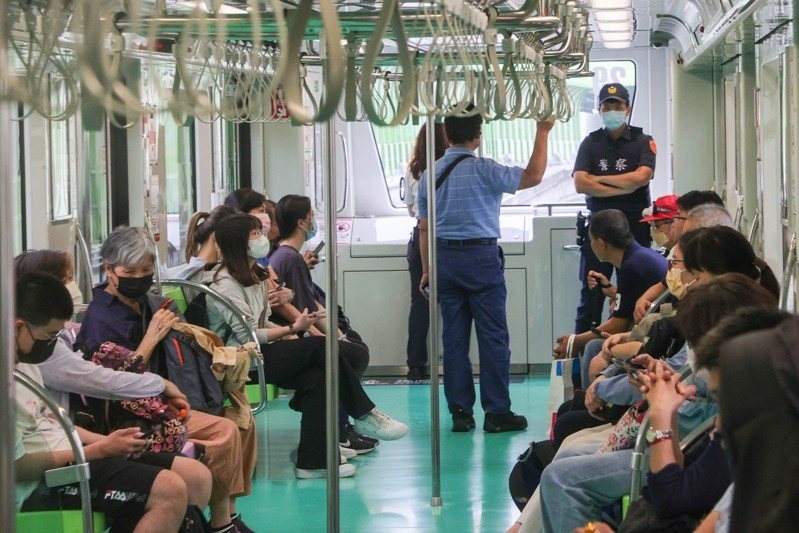 台中捷運在今年5月發生砍人案，捷運警察隊利用小區域巡邏，增加見警率，縮短到場時間。圖／聯合報系資料照片