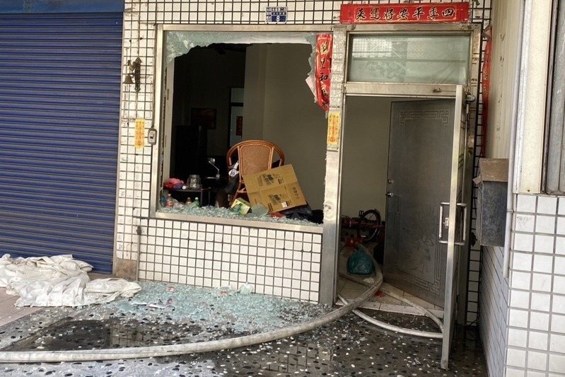 彰化縣陳姓男子去年底到女友住處討錢未果，反鎖女友家中點燃棉被縱火，自己也被燒傷。圖／讀者提供