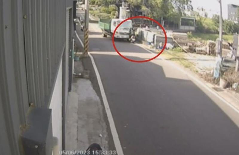 台中市林姓男子有多次酒駕紀錄,已被吊照,去年5月他酒後又開貨車上路,撞上騎機車的繪圖工程師,工程師送醫後腦死,家屬器捐。記者陳宏睿/翻攝 台中市林姓男子有多次酒駕紀錄,已被吊照,去年5月他酒後又開貨車上路,撞上騎機車的繪圖工程師,工程師送醫後腦死,家屬器捐。記者陳宏睿/翻攝