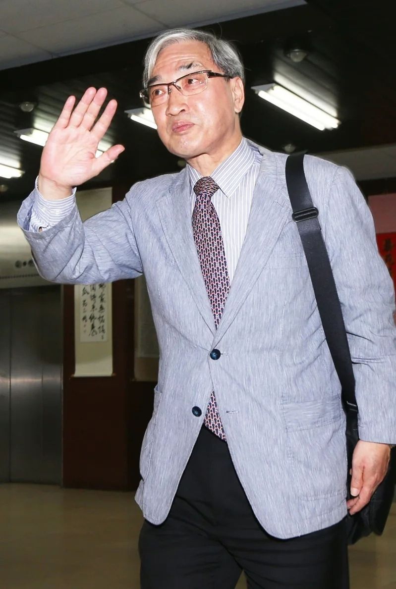 名嘴張友驊在北市信義區滑倒，頭部重創送醫急救。本報資料照片